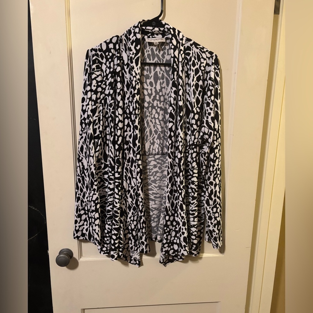 Evan Picone Black and White Patterned Cardigan
